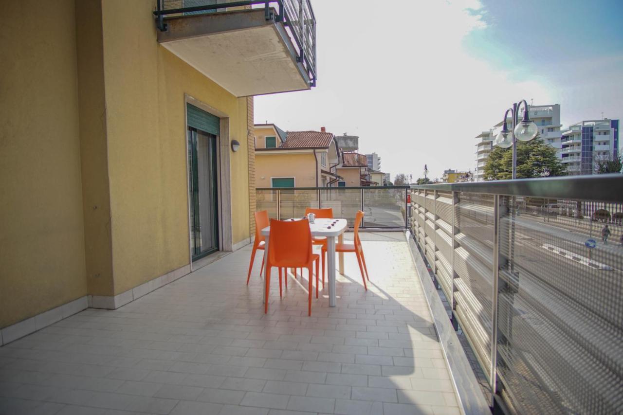 Appartamento Nuovo Centralissimo 150 Mt Dal Mare 利多迪迪耶索洛 外观 照片